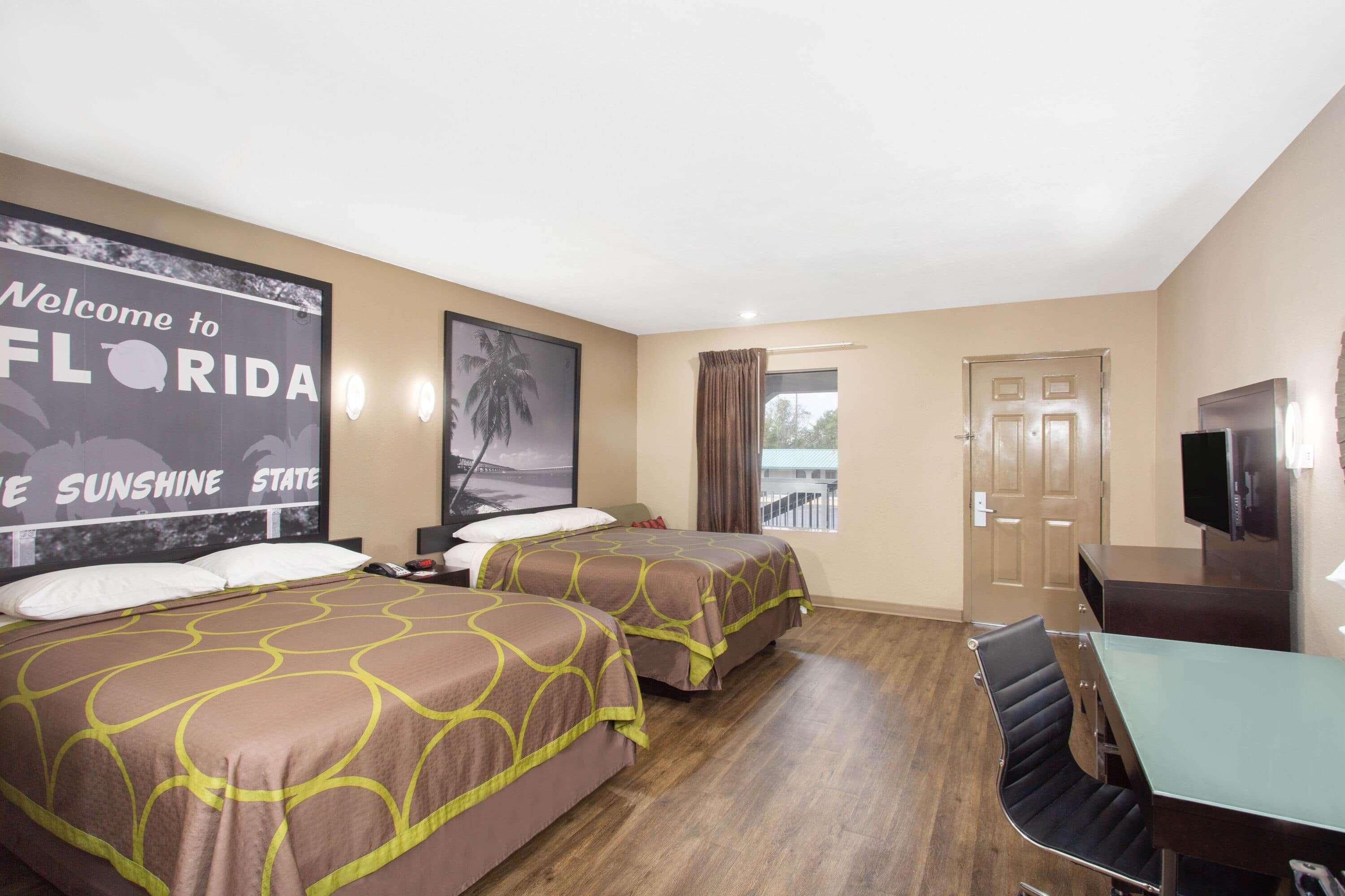 Super 8 By Wyndham Pensacola Nas Area Motel Beach Haven Exterior photo