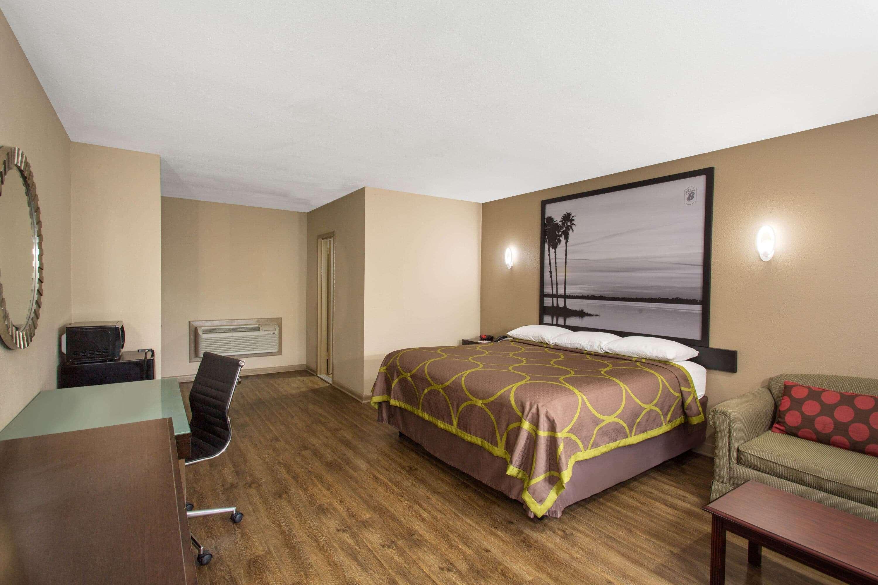 Super 8 By Wyndham Pensacola Nas Area Motel Beach Haven Exterior photo